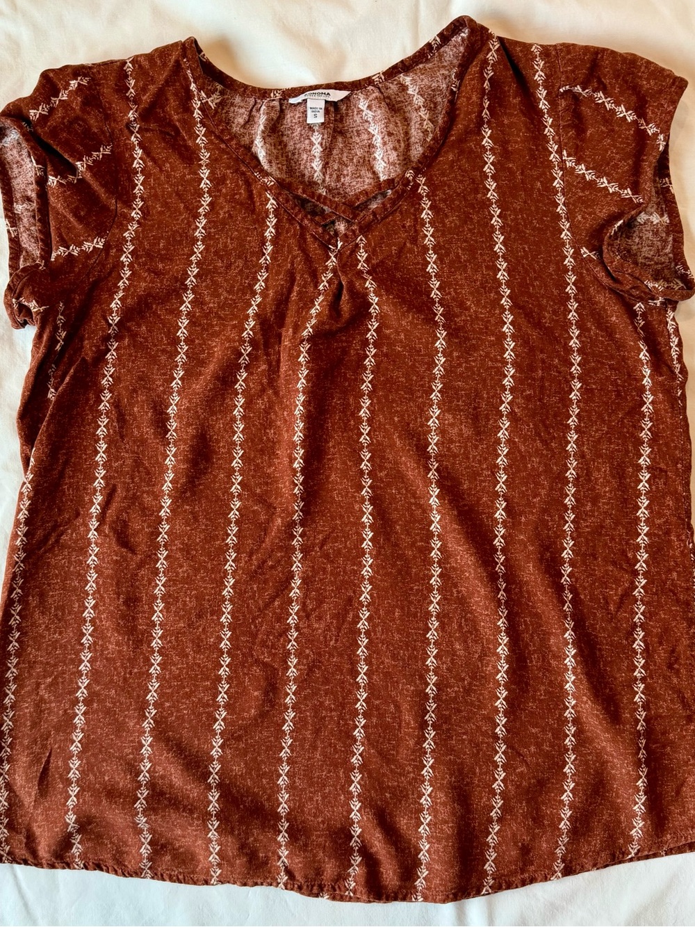 Sonoma Rust Short-Sleeve V-Neck with Cream Vertical Trim